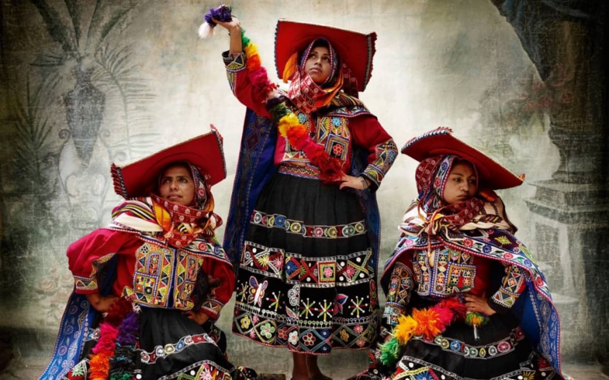 What do people wear in Peru?