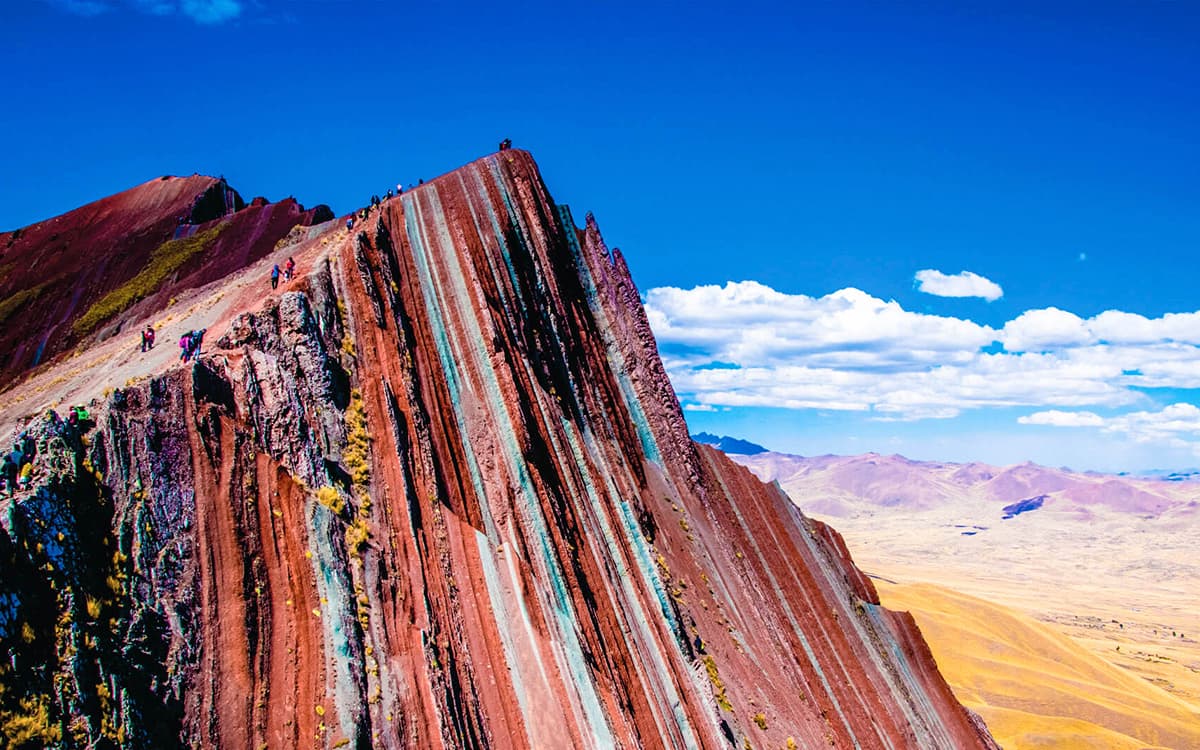 THE INCREDIBLE RAINBOW MOUNTAINS OF CUSCO