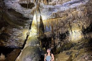 Sarcófagos de Karajia y Caverna de Quiocta