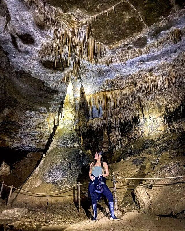 Sarcófagos de Karajia y Caverna de Quiocta