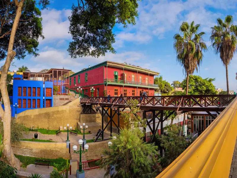 Miraflores or Barranco: The Best Neighborhood to Stay in Lima, Peru