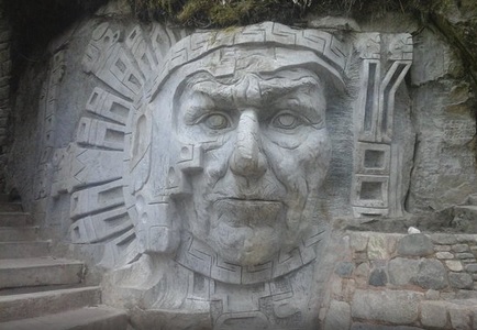 Cronicas en Piedra Machu Picchu Pueblo